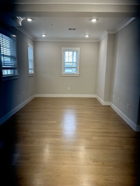 Photo - 2 Rossmore Rd Condo