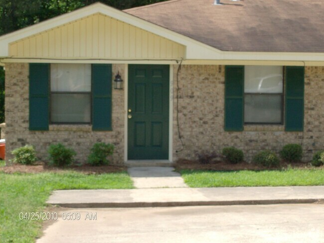 Building Photo - Fisher Lane Duplex Rental