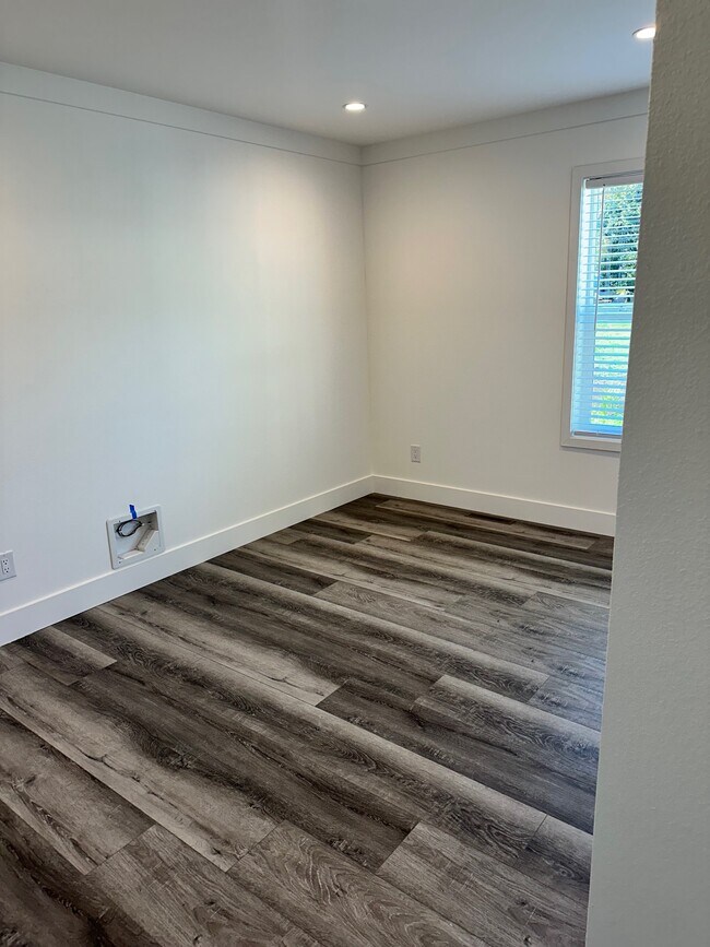 Photo - 148 Mission Dr