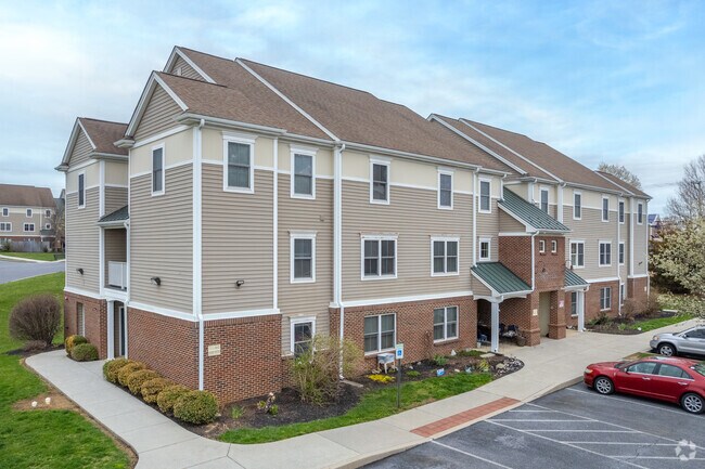 Photo - Country Club Apartments