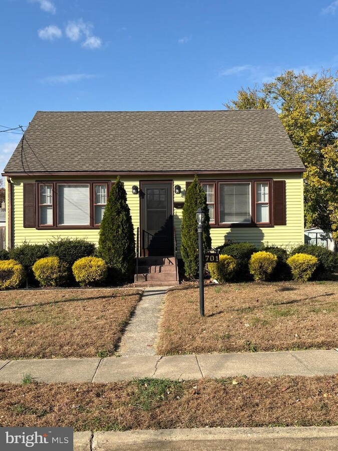 Photo - 701 Brooke Ave