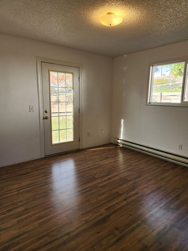Selah 3br 1ba duplex with carport and WATE... - Selah 3br 1ba duplex with carport and WATE... Apartamento Unidad F318