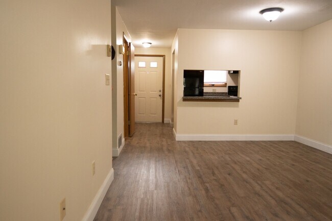 Photo - 39 4th Ave