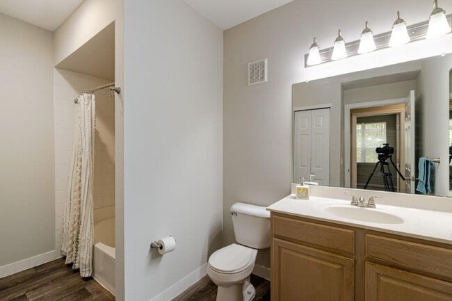 Bishops View Apartments and Townhomes
