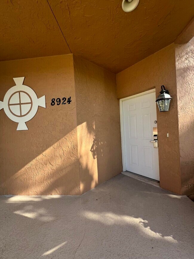 Photo - 8924 Sandshot Ct Unit B