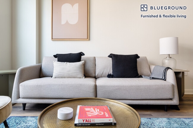 Photo - 11501 Century Oaks Terrace Unidad FL1-ID176