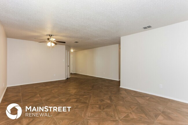 Photo - 2109 Doecrest Dr