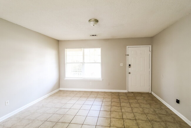 Photo - 120 Sherwood Loop