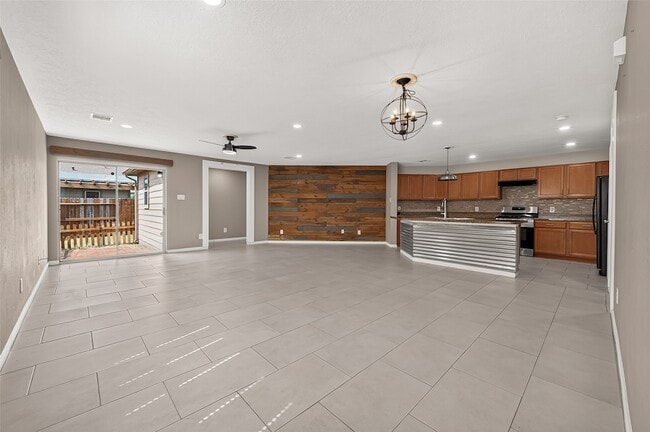 Photo - 18722 White Barnwood Ct