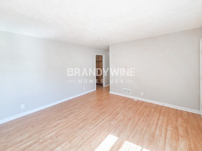 Photo - 2960 Preston Dr