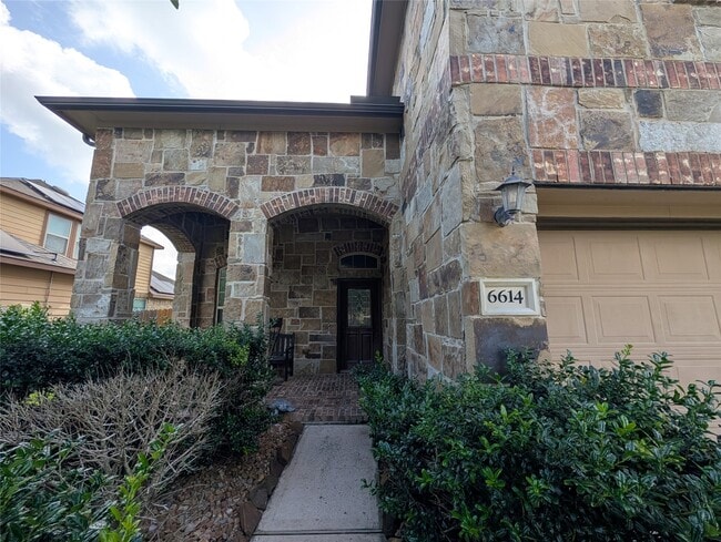 Photo - 6614 Hunters Creek Ln