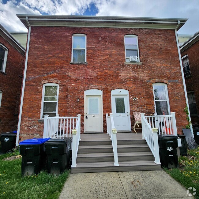 Building Photo - 61 Garden St Rental