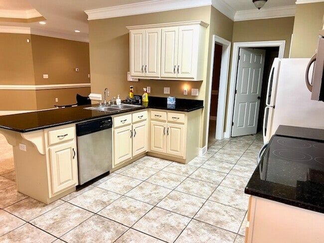 Photo - Brick home off Cottage Hill/ Knollwood