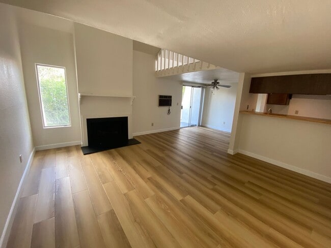 Building Photo - 7508 Parkway Dr