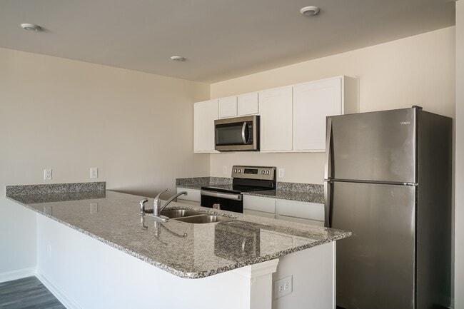 Photo - 694 Hadley Ct SE