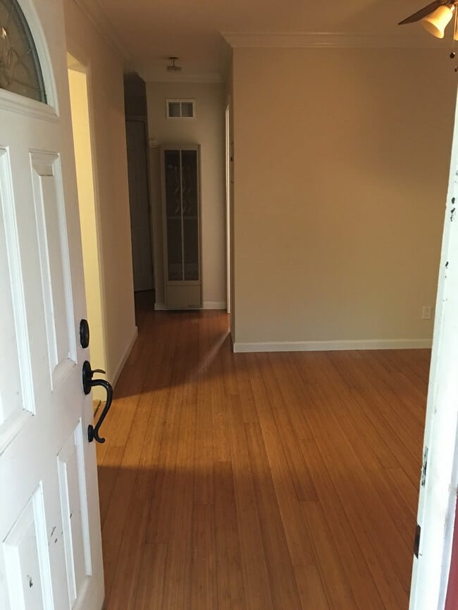 Photo - 232 N 8th St