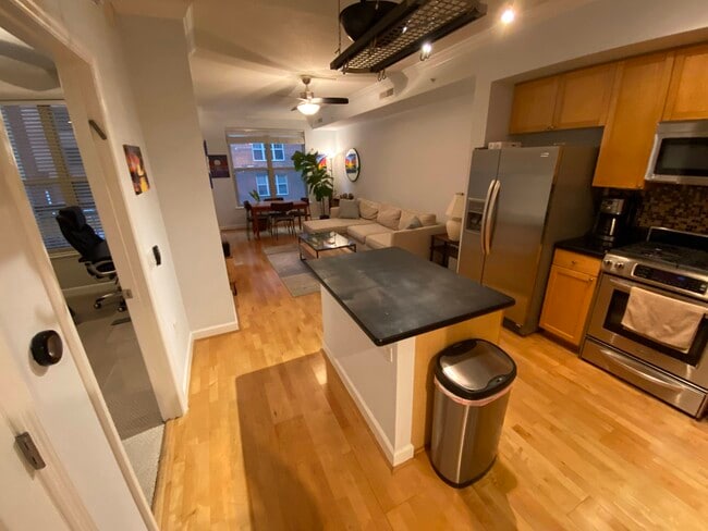 Building Photo - 1441 Rhode Island Ave NW Unit 311