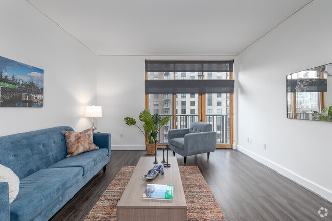 1BR, 1BA - 731SF - Burlington Tower
