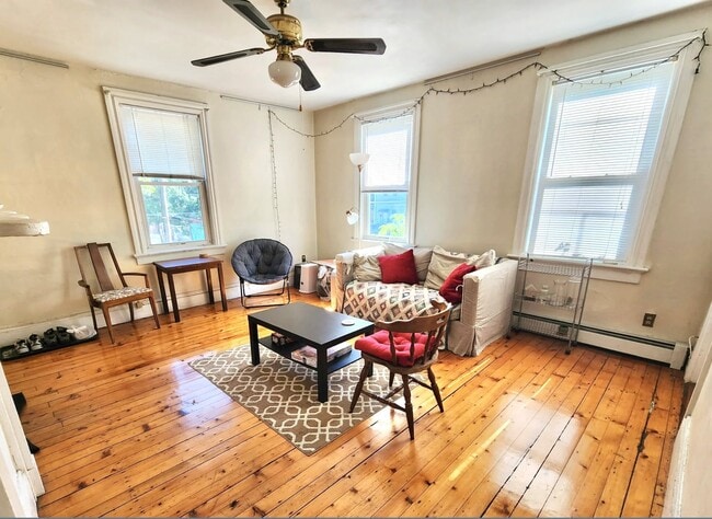Photo - 40 E Transit St Unit Room rental in Apt 2