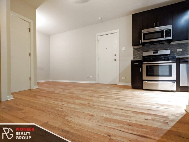 Photo - 2424 N Kedzie Blvd Unit 2420-205