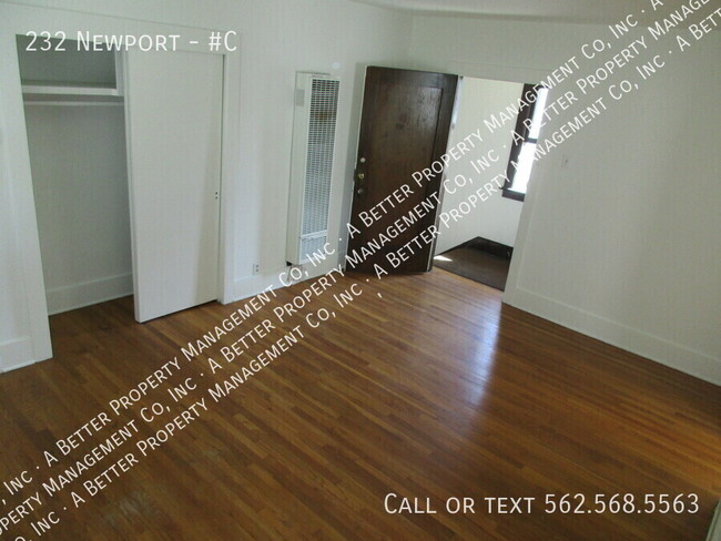 Photo - 232 Newport-#C Unidad #C