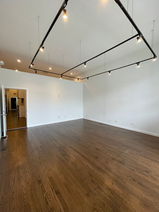 Photo - 1451 N Ashland Ave