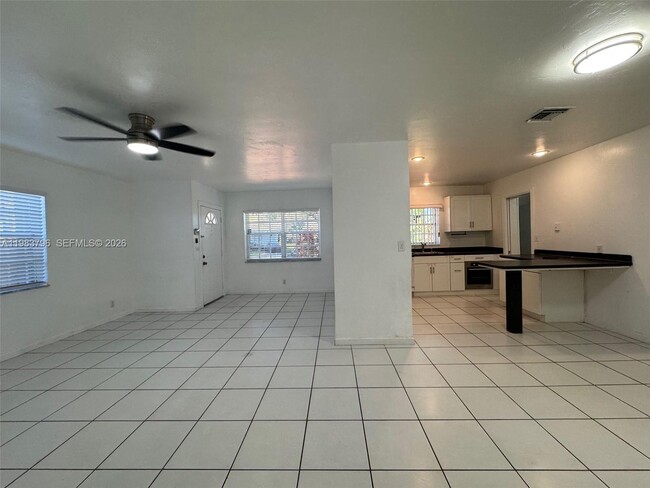 Photo - 65 Bentley Dr