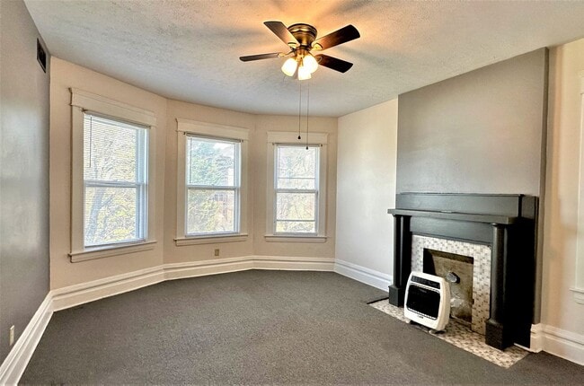 Photo - 118 Ninth St Unit Apt 3