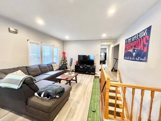 Photo - 117 Glenville Ave Unit 2