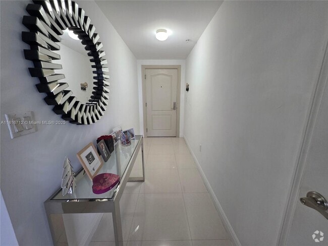 Building Photo - 2701 SW 3rd Ave Unit 602 Rental
