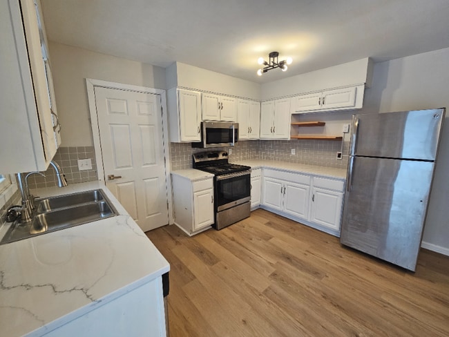 Photo - 1121 Debra Ln