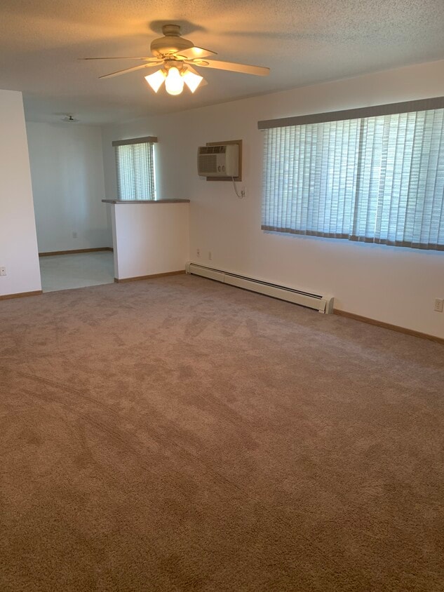 Photo - 410 6th Ave (Coralville, IA)