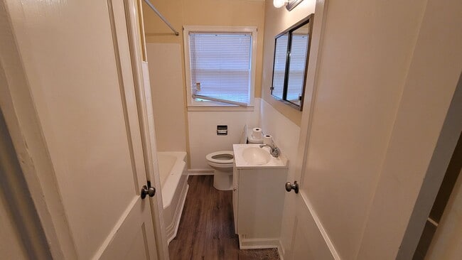 Photo - 1934 Green St Unit 1934 Green St. Whole Home