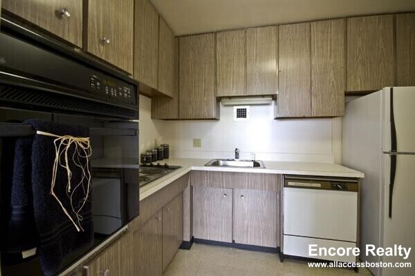 Photo - 149 Chiswick Rd Unit 212