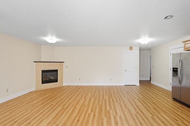 Photo - 17138-17146 NE Oregon St Unit 17138