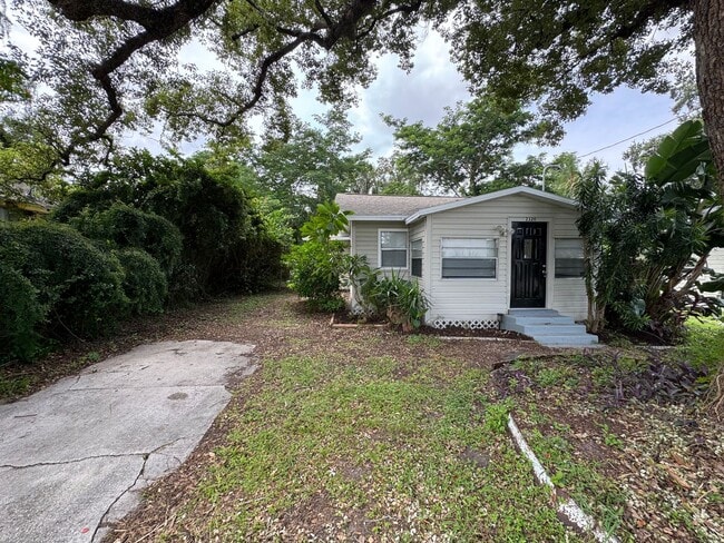 Building Photo - Charming Orlando Home – Pet-Friendly with ...