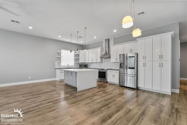 Photo - Fairmount Ave