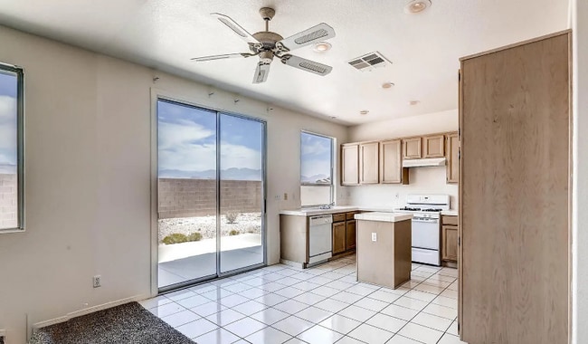 Photo - 5591 Crestlock Dr