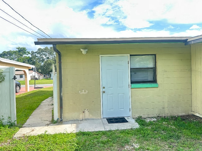 Building Photo - 1121 Ibsen Ave Rental
