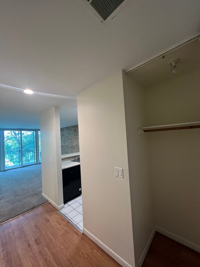 Photo - 5550 Abbey Dr Unit 5550-3G