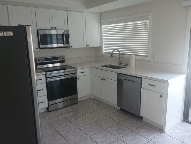Photo - 2BR/1.5BA Condo in the heart of Oceanside