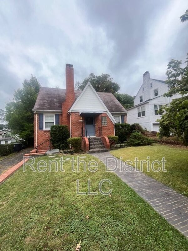 Building Photo - 3225 Chestnut St NE