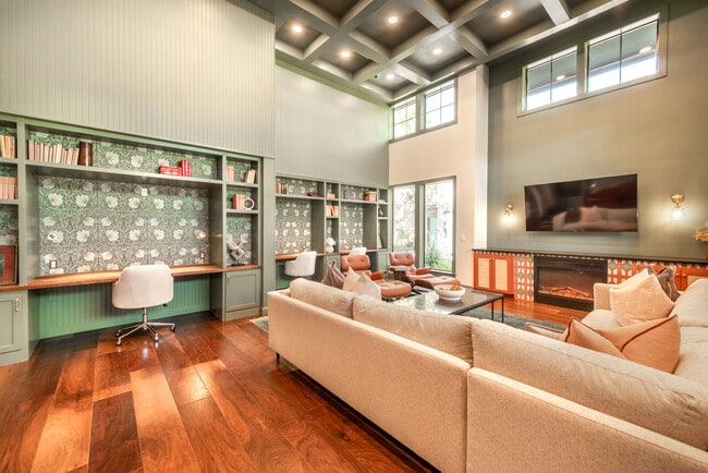 Creekside Townhomes apartments — community photo