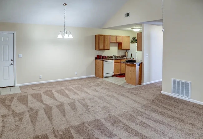 Photo - Shelbyville Place