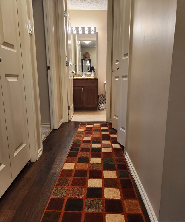 Photo - 258 Pinehouse Pl Unit Ready to move-in