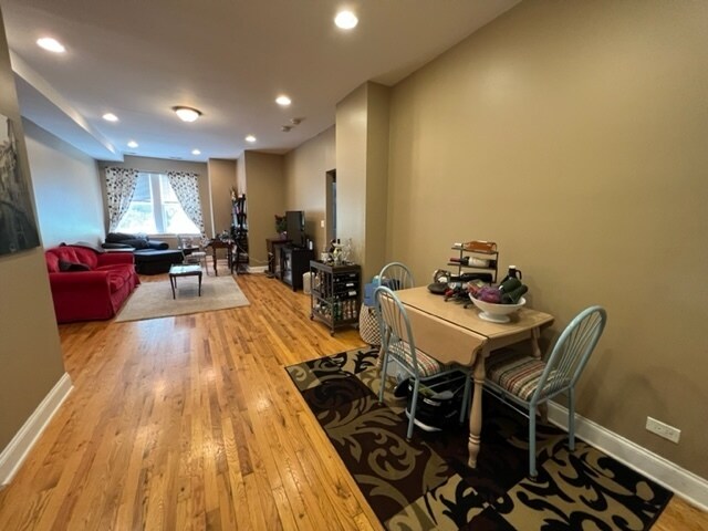 4855 N Springfield Ave Unit 2