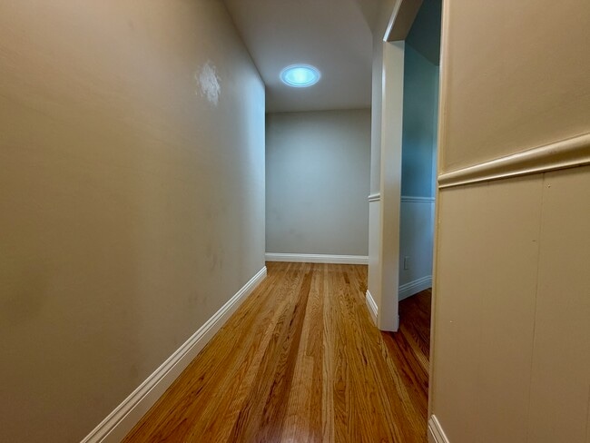 Photo - 832 Cathedral Dr