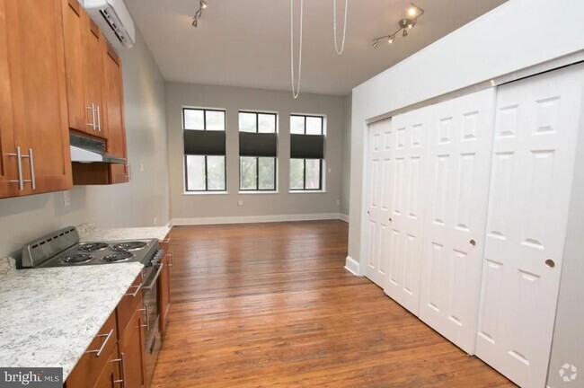 Building Photo - 1527 South St Unit 2F Rental