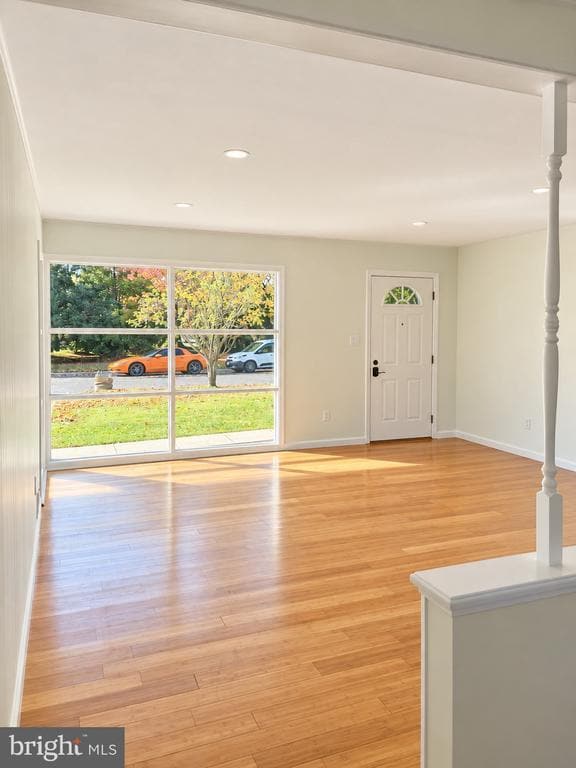 4 Lakecrest Cir