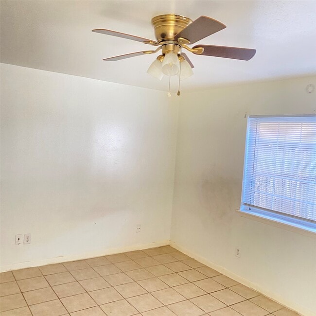 Photo - 5704 Edgemoor Dr Unidad 31